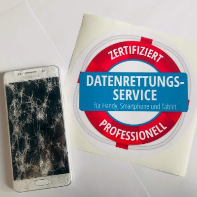 Logo der Firma PHONE LINE Reparatur-Center - Apple iPhone und Smartphone Reparaturen aus Würzburg